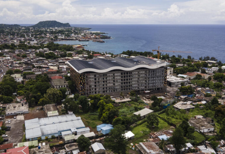 Comores : le gouvernement interdit les mariages pendant les heures de travail, la mesure suscite la polémique
