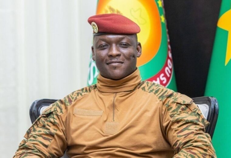 Ibrahim Traoré réaffirme son autorité et met fin aux rumeurs de divisions au sommet