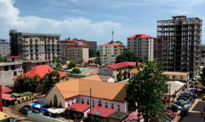 Conakry : deux immeubles effondrés, la question des contrôles sur les chantiers relancée