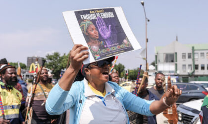 « Suis-je la prochaine ? » : en Afrique du Sud, des féminicides en série sèment effroi et colère