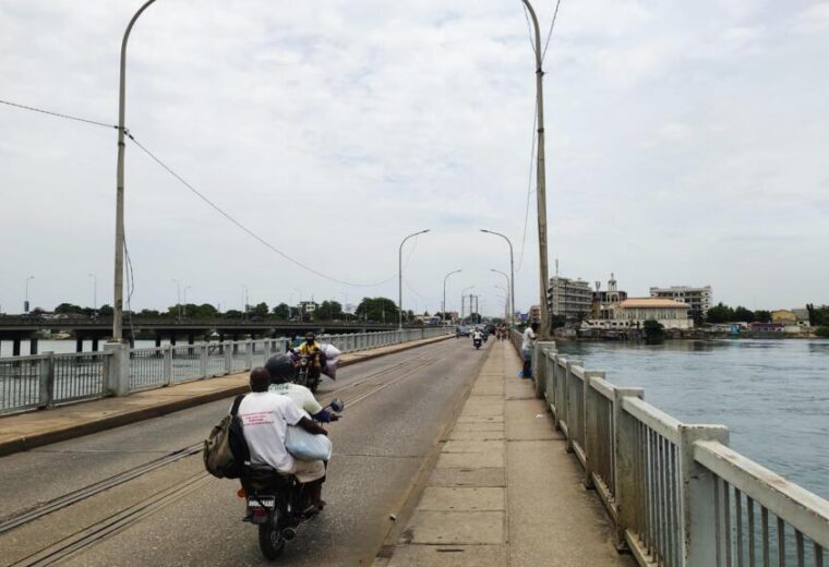 Bénin: des habitants dénoncent un déguerpissement près de la lagune de Cotonou, le gouvernement se défend