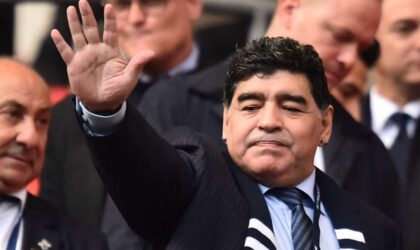 Un cardiologue: le décès de Maradona « soudain et imprévisible » au procès des soignants