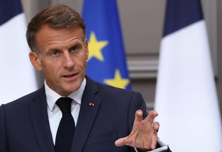 « Je n’exclus rien » : Emmanuel Macron ouvre la porte à un retour à l’Élysée