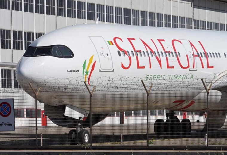 Air Sénégal : l’hôtesse de l’air, le vol Paris-Dakar, le pot de lait et la drogue dure