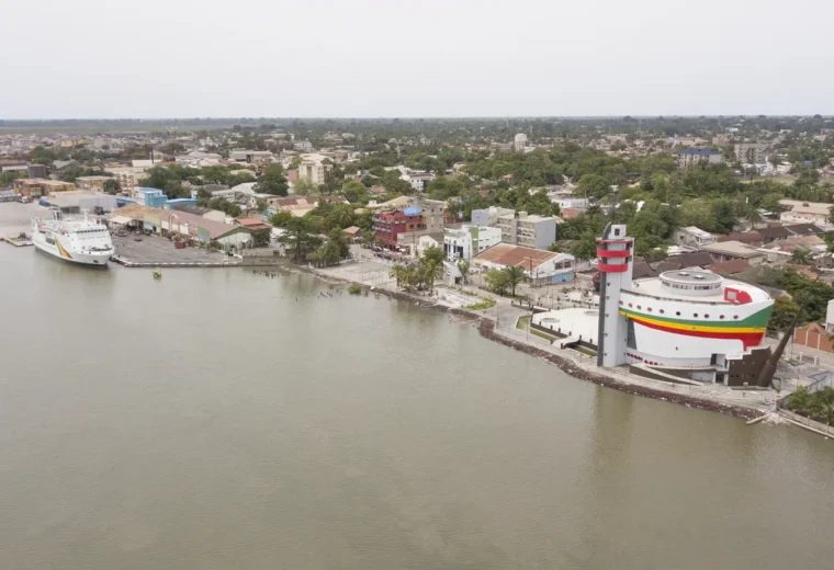 Mémorial du Joola : les hélices de 900 kg et l’habit d’enfant exposés à Ziguinchor