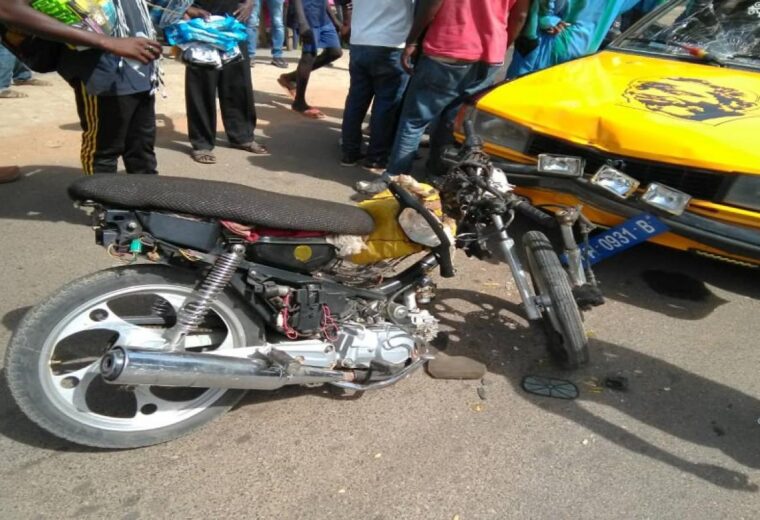 Un chauffeur de taxi en état d’ébriété a provoqué un accident sur l’avenue Diogoye Basile Senghor à Kaolack, le 30 septembre dernier.