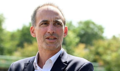 France : l&rsquo;eurodéputé Raphaël Glucksmann élu candidat de la gauche sociale-démocrate à la présidentielle