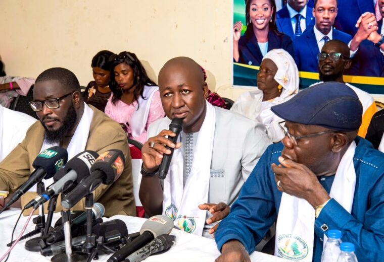 À Mbacké, quinze partis lancent un front « Tout sauf Kiiray-Pastef » avec Fallou Diop