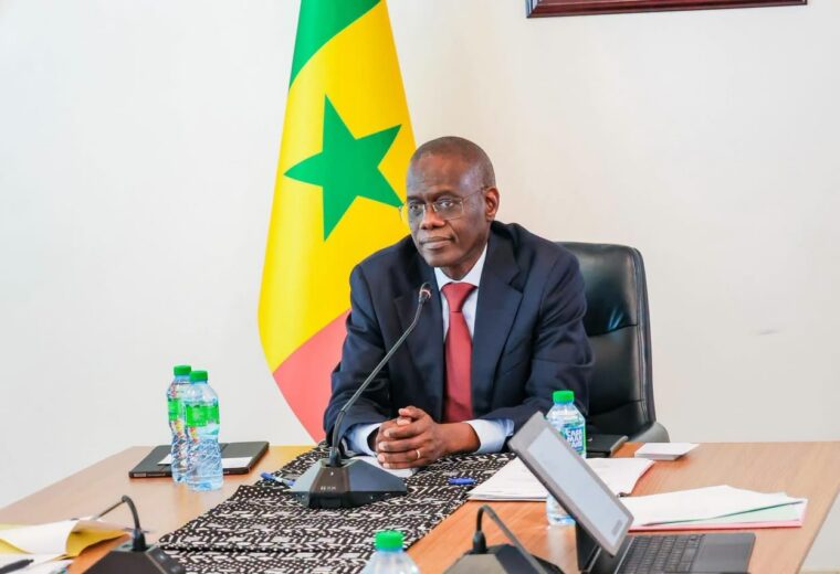 RTS : le Premier ministre conteste les engagements de Racine Talla et menace de poursuites