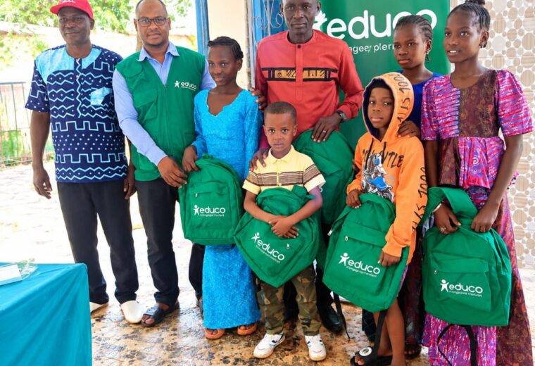 Educo distribue 1 900 kits scolaires dans 10 écoles rurales de Médina Yoro Foulah